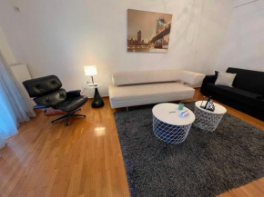 Glyfada Center Spacious Apartment